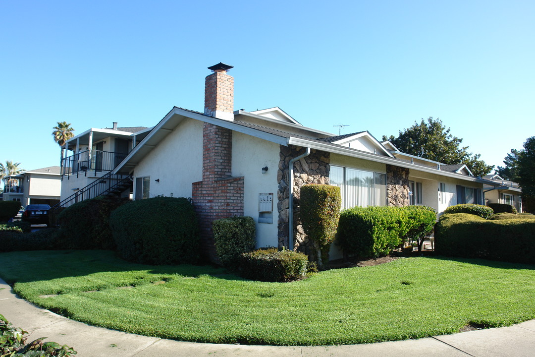 638 Rebecca Way in San Jose, CA - Foto de edificio