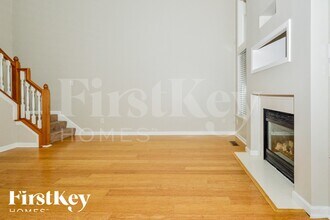 7081 Village Oaks Dr in Avon, IN - Foto de edificio - Building Photo