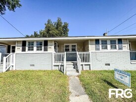 600 Howell St in Greenville, NC - Building Photo