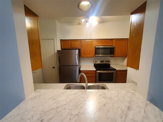 property at 17473 Red Oak Dr