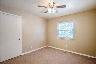 3532 Midwest Dr in Bryan, TX - Building Photo - Building Photo