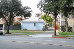 711 S Verdugo Rd Apartamentos