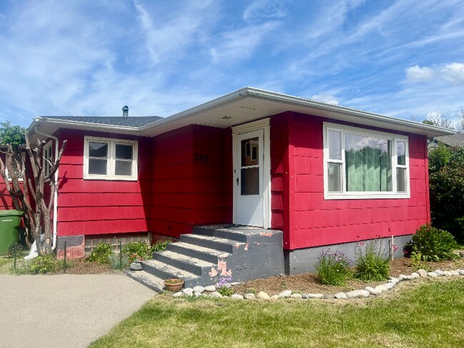 325 S 13th St in Livingston, MT - Building Photo - Building Photo