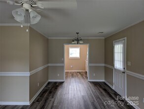 421 West Ave W in Troutman, NC - Building Photo - Building Photo