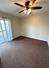 921 W 20th St, Unit 2 in Cedar Falls, IA - Foto de edificio - Building Photo
