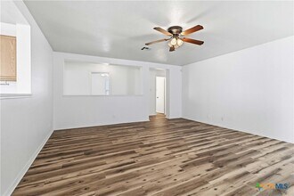 224 Capistrano Dr in San Marcos, TX - Building Photo - Building Photo