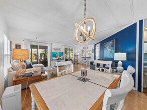 806 S Jade Dr in Key Largo, FL - Building Photo - Building Photo