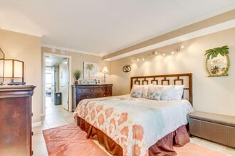 2300 N Ocean Blvd in Myrtle Beach, SC - Building Photo - Building Photo