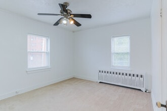 BRETT in Pittsburgh, PA - Foto de edificio - Interior Photo