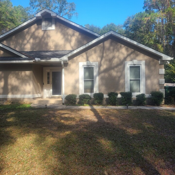 9055 Foxwood Dr S in Tallahassee, FL - Foto de edificio