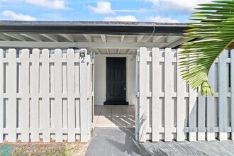 814 NE 14th Pl in Fort Lauderdale, FL - Building Photo - Building Photo