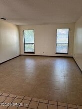 13 Oaks Dr in Jacksonville Beach, FL - Building Photo - Building Photo