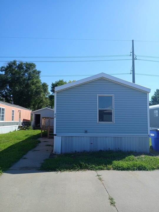 2524 Commonwealth Dr in Junction City, KS - Building Photo