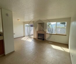 971-975-975 Charter Pl NE in Salem, OR - Building Photo - Building Photo
