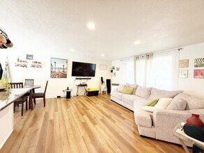 360 NE Barbara Blvd in Belfair, WA - Building Photo - Building Photo