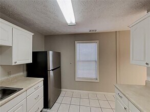 540 Cherokee Overlook Ct in Canton, GA - Building Photo - Building Photo