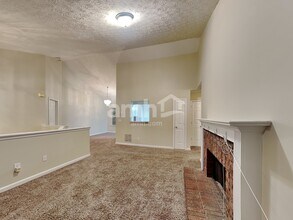 2717 Oak Meadow Ln in Snellville, GA - Building Photo - Building Photo