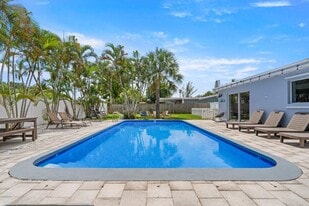 19165 SE Homewood Ave in Jupiter, FL - Building Photo