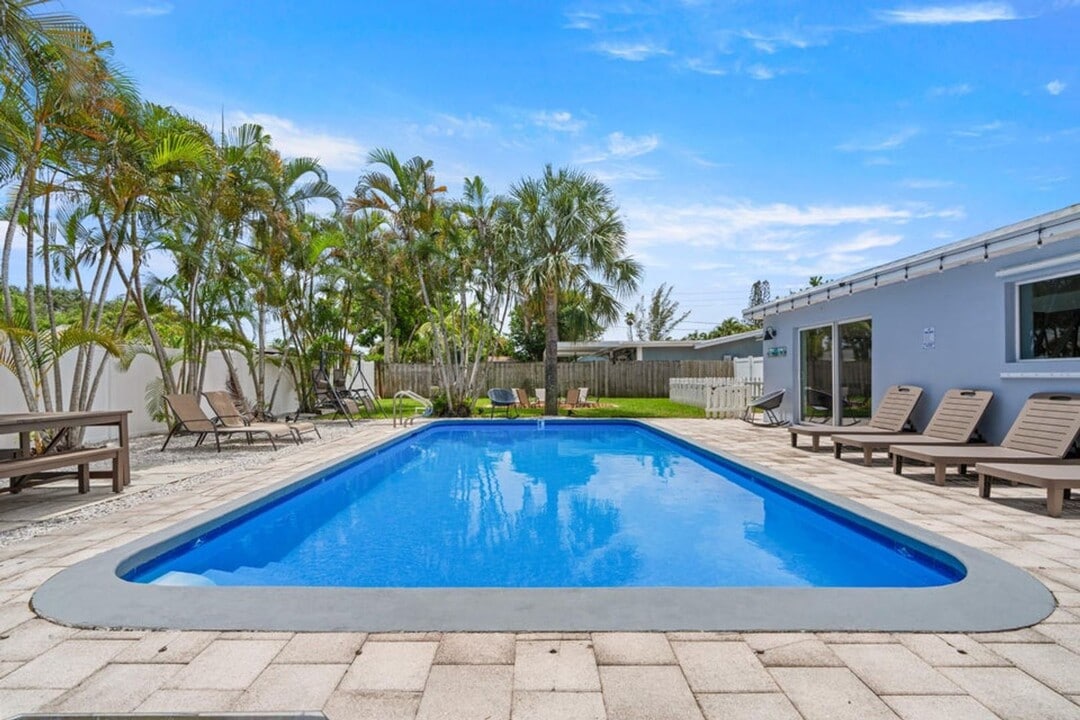 19165 SE Homewood Ave in Jupiter, FL - Building Photo