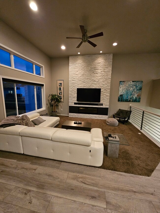 property at 5483 38th Ave S