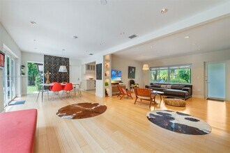 5800 SW 50th Terrace in Miami, FL - Building Photo - Building Photo