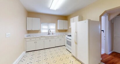694 Lincoln Ave-Unit -1F in Clawson, MI - Building Photo - Building Photo