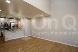 30 E Brown Rd in Mesa, AZ - Building Photo - Building Photo