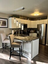 9640 W Chatfield Ave in Littleton, CO - Building Photo - Building Photo