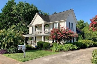 49 Duke St in Granite Falls, NC - Building Photo - Building Photo