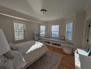 35 White Pl in Brookline, MA - Building Photo - Building Photo