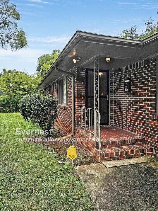 7815 2nd Ave S in Birmingham, AL - Building Photo