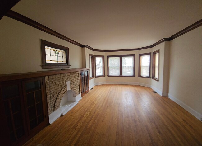 5525 W Dakin St, Unit 1 in Chicago, IL - Building Photo - Building Photo