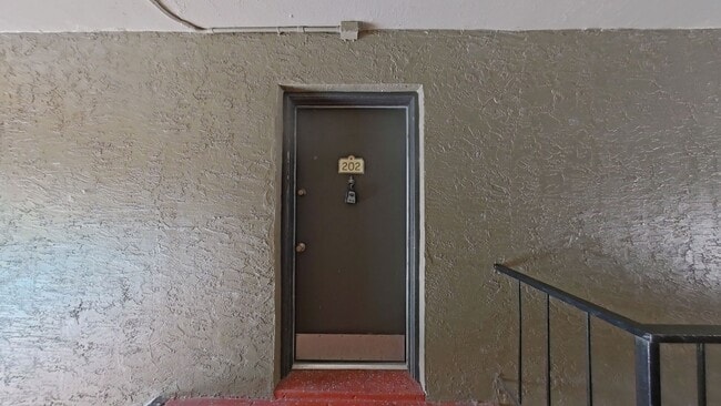 425 Wymore Rd in Altamonte Springs, FL - Building Photo - Building Photo