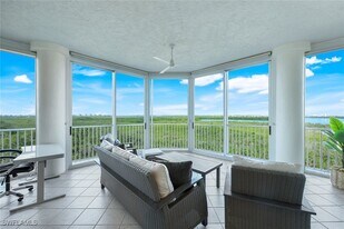 4801 Island Pond Ct in Bonita Springs, FL - Building Photo