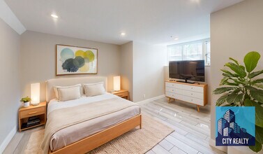 2017 Commonwealth Ave, Unit 1 in Boston, MA - Building Photo - Building Photo