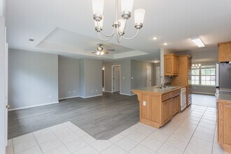 83 U S A Dr in Fayetteville, AR - Building Photo - Building Photo