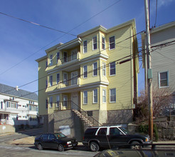 270 Mulberry St in Fall River, MA - Building Photo - Building Photo