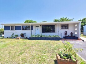 1720 NW 180th Terrace in Miami Gardens, FL - Building Photo
