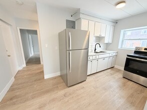 301 Indian Rd S in Sarnia, ON - Building Photo - Building Photo