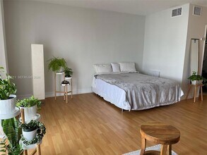 1455 N Treasure Dr, Unit 6D in North Bay Village, FL - Foto de edificio - Building Photo