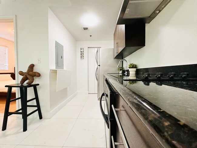 1300 Pennsylvania Ave in Miami Beach, FL - Building Photo - Building Photo