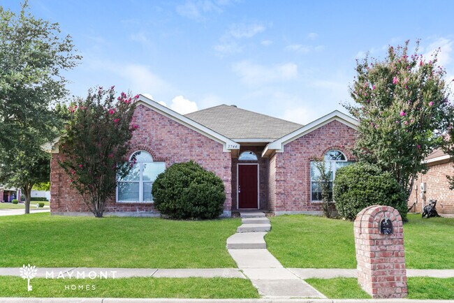 property at 2744 Ensenada Ln