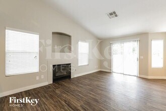419 Drake St in Henderson, NV - Building Photo - Building Photo