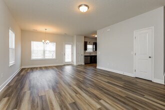 118 Chaffseed Cir in Hinesville, GA - Foto de edificio - Building Photo