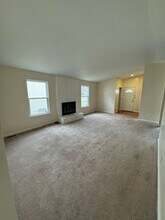 41481 Cumberland Dr in Canton Township, MI - Foto de edificio - Building Photo