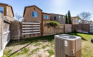 850 Winchell Wy W in Madera, CA - Building Photo - Building Photo