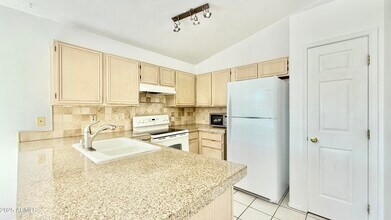 413 N Flint St in Gilbert, AZ - Building Photo - Building Photo