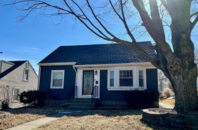 property at 1115 Berg Pl