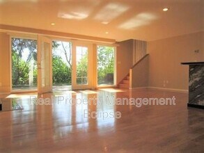 533 157th Ave SE in Bellevue, WA - Building Photo - Building Photo