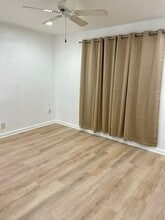 801 NE 36th St in Oakland Park, FL - Building Photo - Building Photo